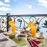 Palace Marina Dinevi