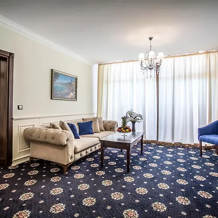 Palace Marina Dinevi