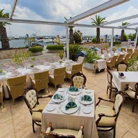 فندق Palace Marina Dinevi 5*