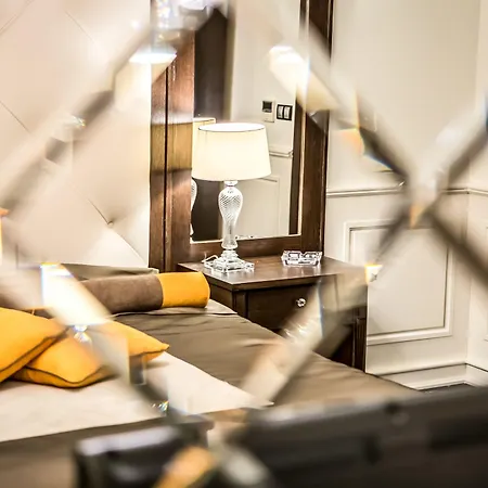 מלון Palace Marina Dinevi 5*