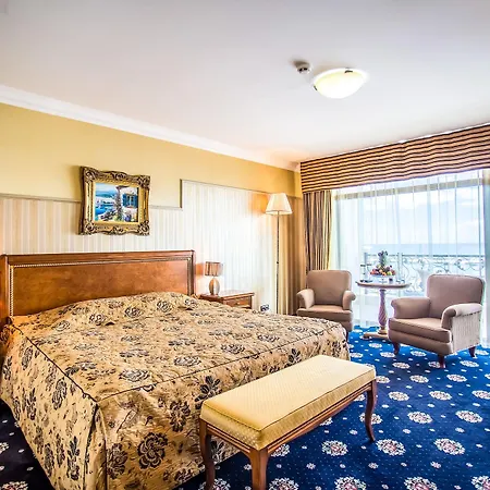 Хотел палас марина диневи Свети Влас